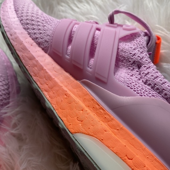 ❄️ADIDAS Ultraboost 5.0 DNA J Women’s 6 - Picture 12 of 16